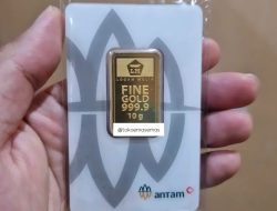 Harga Emas Antam Terkoreski dan Turun, Kini Dijual Rp 1,94 Juta per Gram