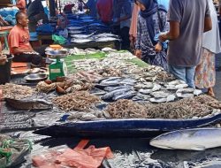 Warga Keluhkan Harga Ikan Tawar yang Terus Naik