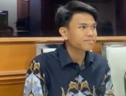 Viral, Ketua RT Gen Z Sahdan Arya Maulana. Cor Jalan Swadaya