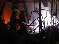 600 Kios di Pasar Taman Puring Terbakar