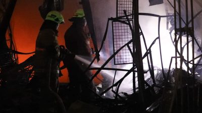 600 Kios di Pasar Taman Puring Terbakar