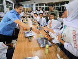 Kunjungi Sekolah Rakyat, Seskab Teddy Akrab Lihat Pensi