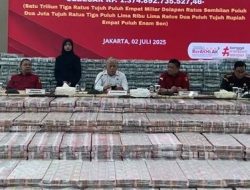 Kejagung Perlihatkan Uang Korupsi CPO Sebanyak Rp1,3 M