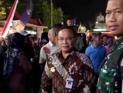 Bupati Pati ke Posko Donasi, Disambut Teriakan Lengser dan Protes Warga