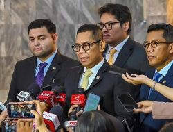 Jam Tangan Adies Kadir Jadi Sorotan, Koleksinya Capai Ratusan Juta Rupiah