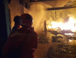 Pabrik Sabutret Terbakar Hebat di Cilacap, Kerugian Capai Rp50 Juta
