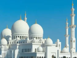 Menghidupkan Masjid sebagai Rumah Ibadah dan Pusat Kehidupan Umat