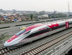 Kontrak Kereta Cepat Whoosh, Mahfud MD: China Ancam Sita Proyek