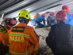 Cari Korban Mushola Al-Khoziny yang Ambruk, Operasi SAR Siapkan Crane