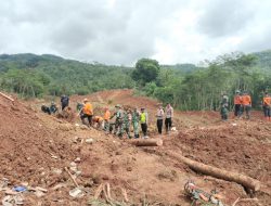 46 Warga Jadi Korban Longsor di Desa Cibeunying. 2 Meninggal Dunia