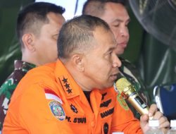 Kepala Basarnas Merinci Kendala Pencarian Korban Longsor di Cibeunying. Tinggi Tanah Longsor 15 Meter