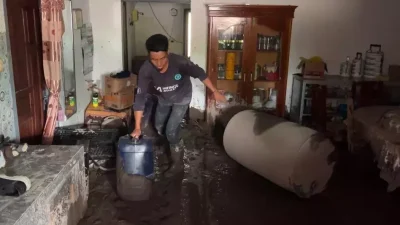 Warga Mulai Kembali ke Rumah Setelah Permukiman Tertimbun Lahar Semeru