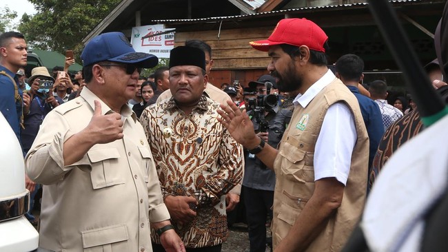 Prabowo Minta Mendagri Copot Bupati Aceh Selatan yang Pergi Umrah saat Bencana