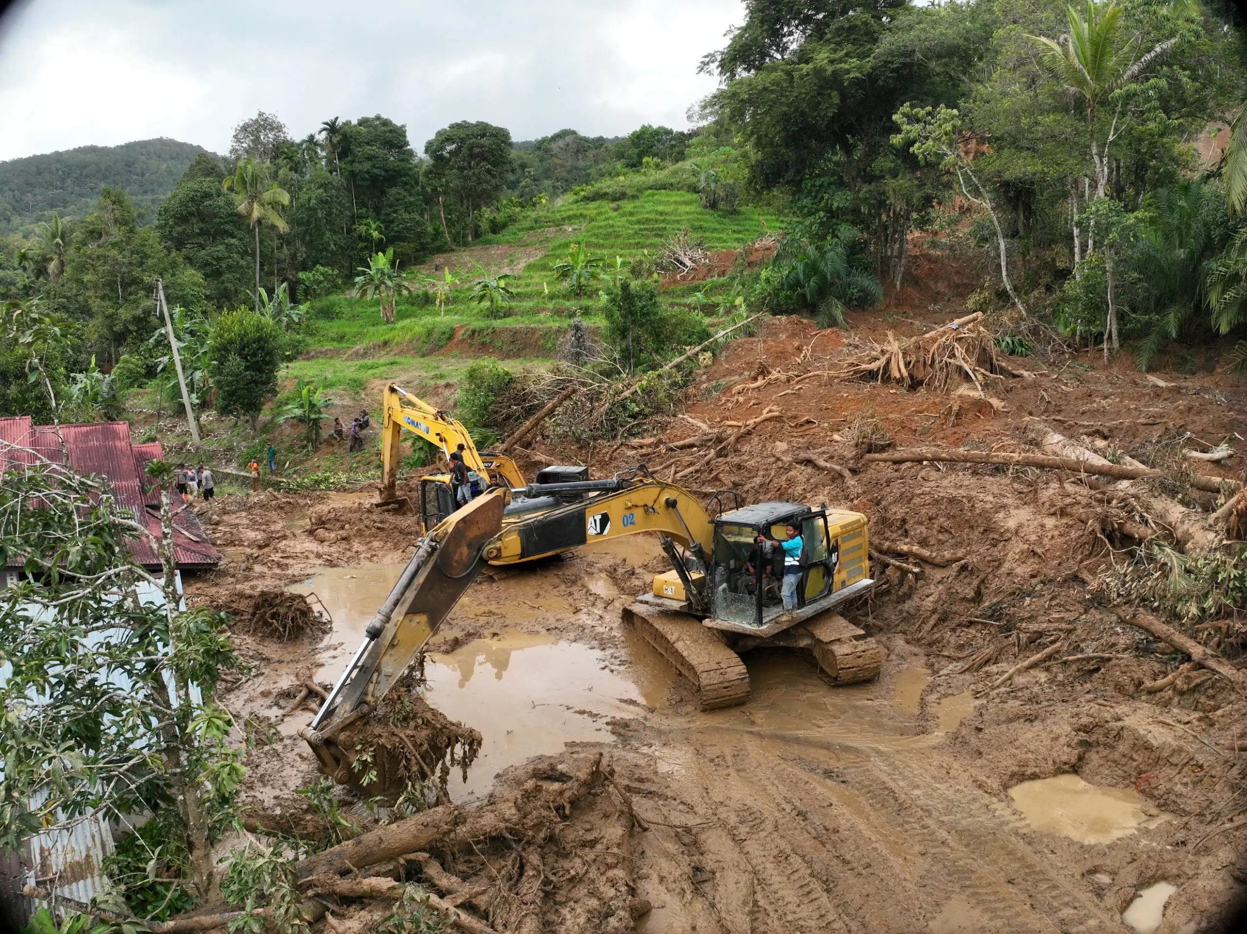Buka Akses Jalan Pasca Bencana di Sumbar, Kementerian PUPR Kerahkan 25 Alat Berat