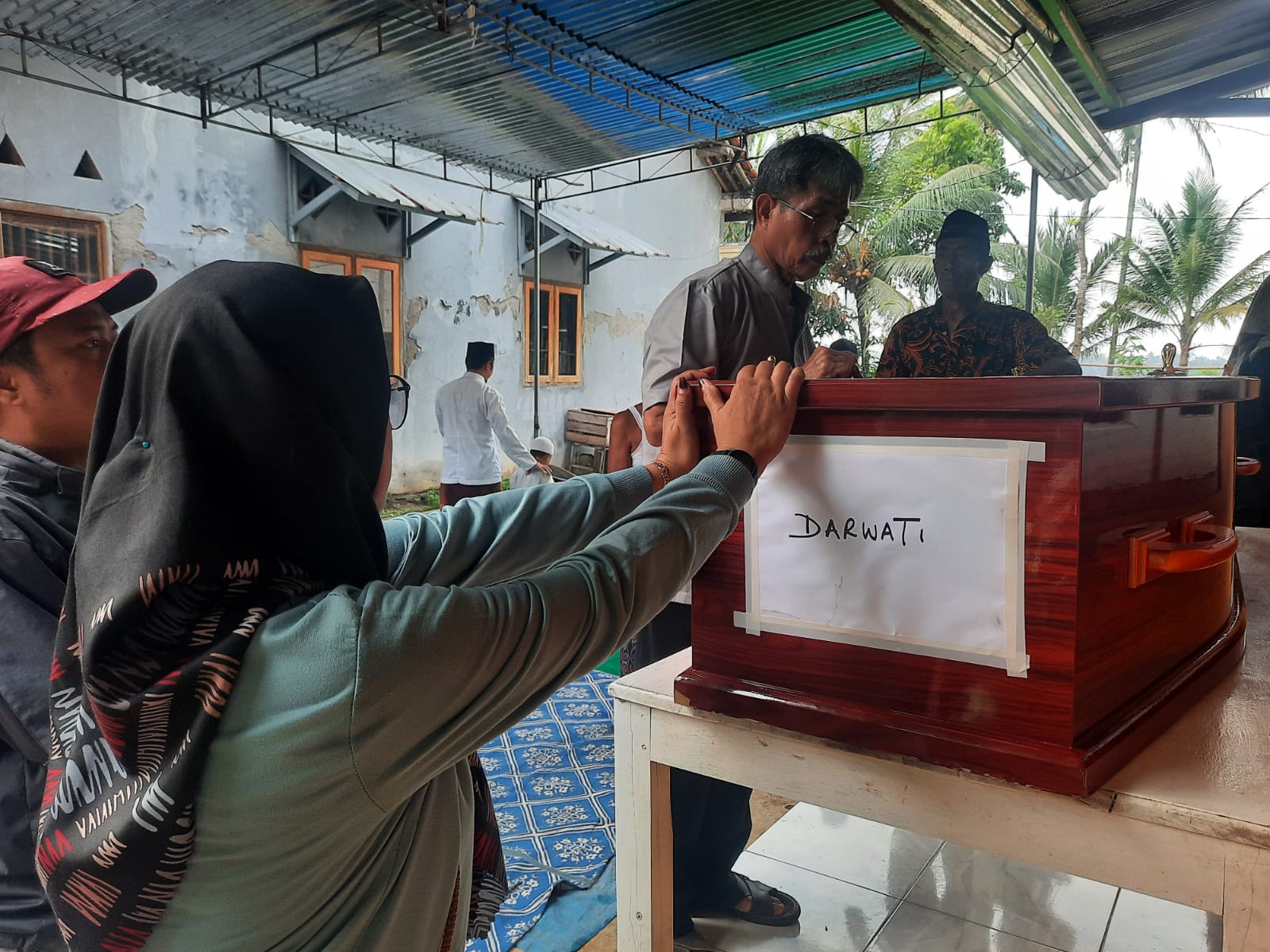 Jenasah Darwati, PMI Cilacap Korban Kebakaran di Hongkong Tiba di Rumah Duka