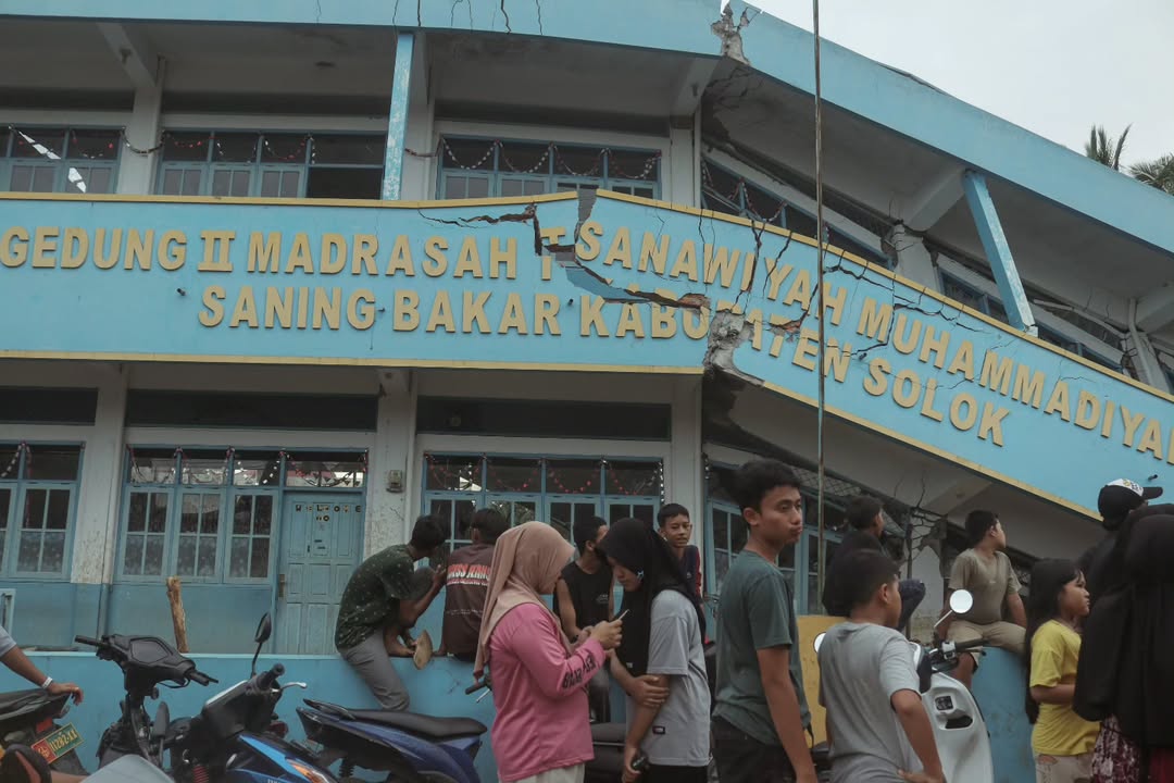 Kemendikdasmen Sederhanakan Kurikulum untuk Sekolah Terdampak Banjir di Sumatera