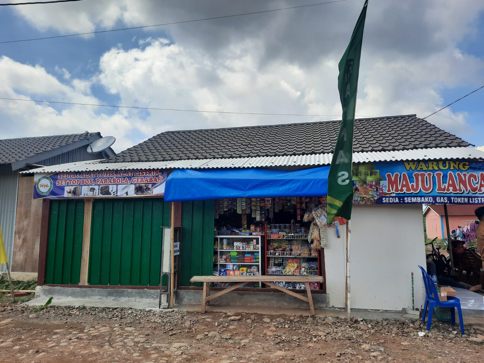 Penghuni Huntara di Cilacap Mulai Buka Usaha Secara Mandiri